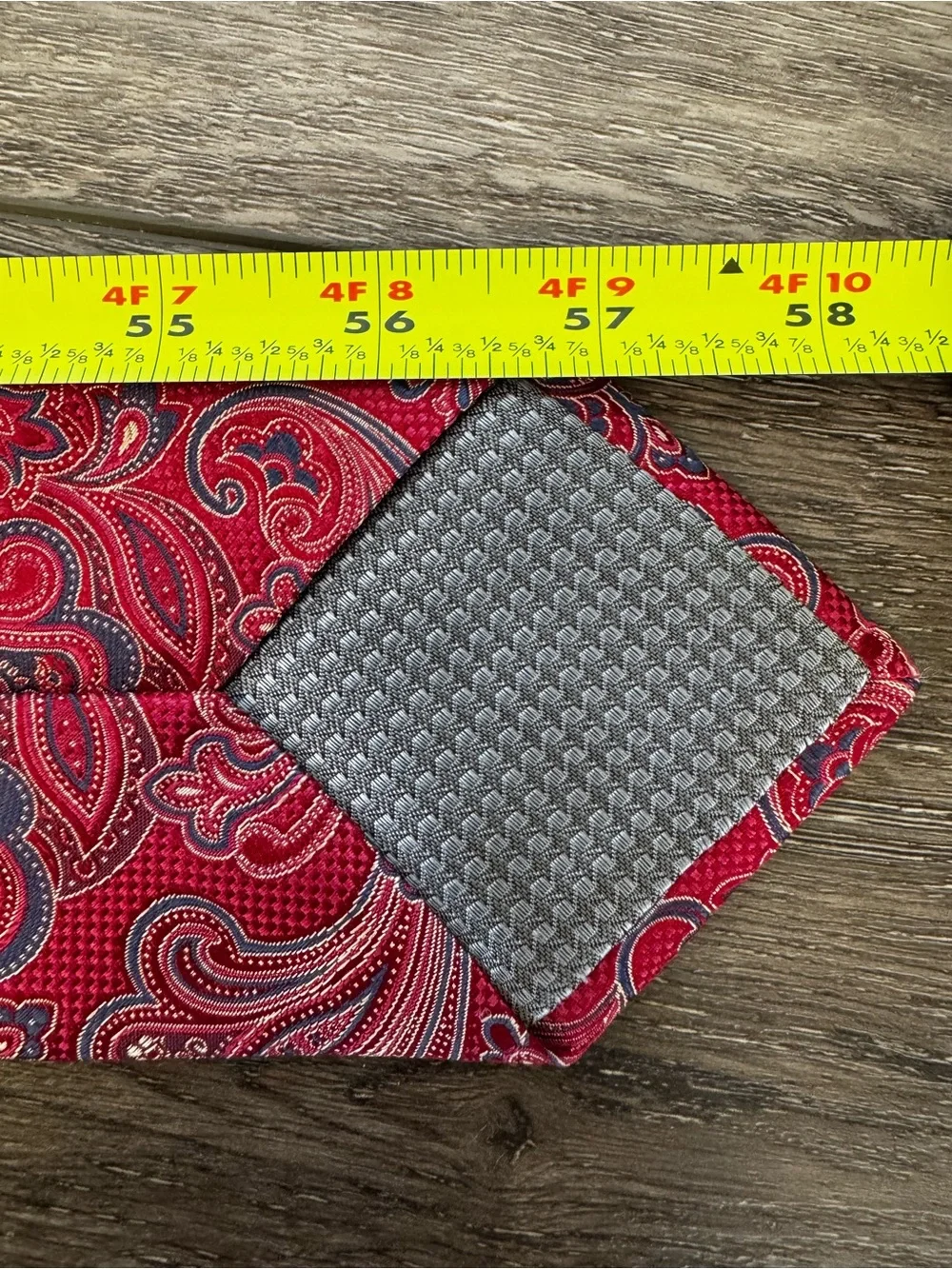 John W Nordstrom Men’s Textural Paisley Neck Tie Fuchsia 100% Silk Made In USA